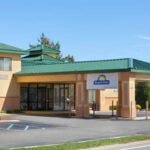 Top Reasons to Book Hotels With Airport Shuttle Albany for Business or Leisure